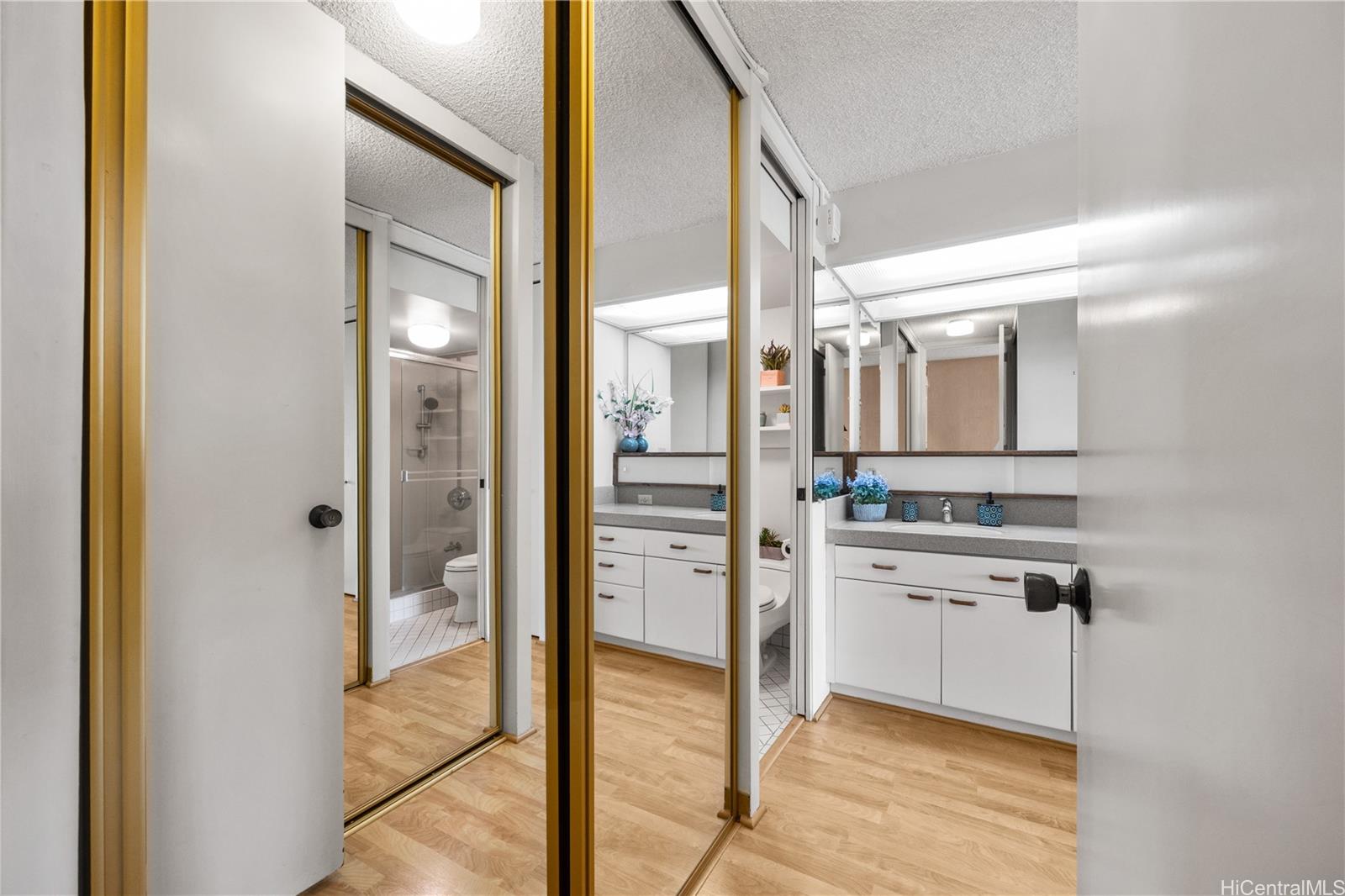 Mott-Smith Laniloa condo # 2005, Honolulu, Hawaii - photo 16 of 25