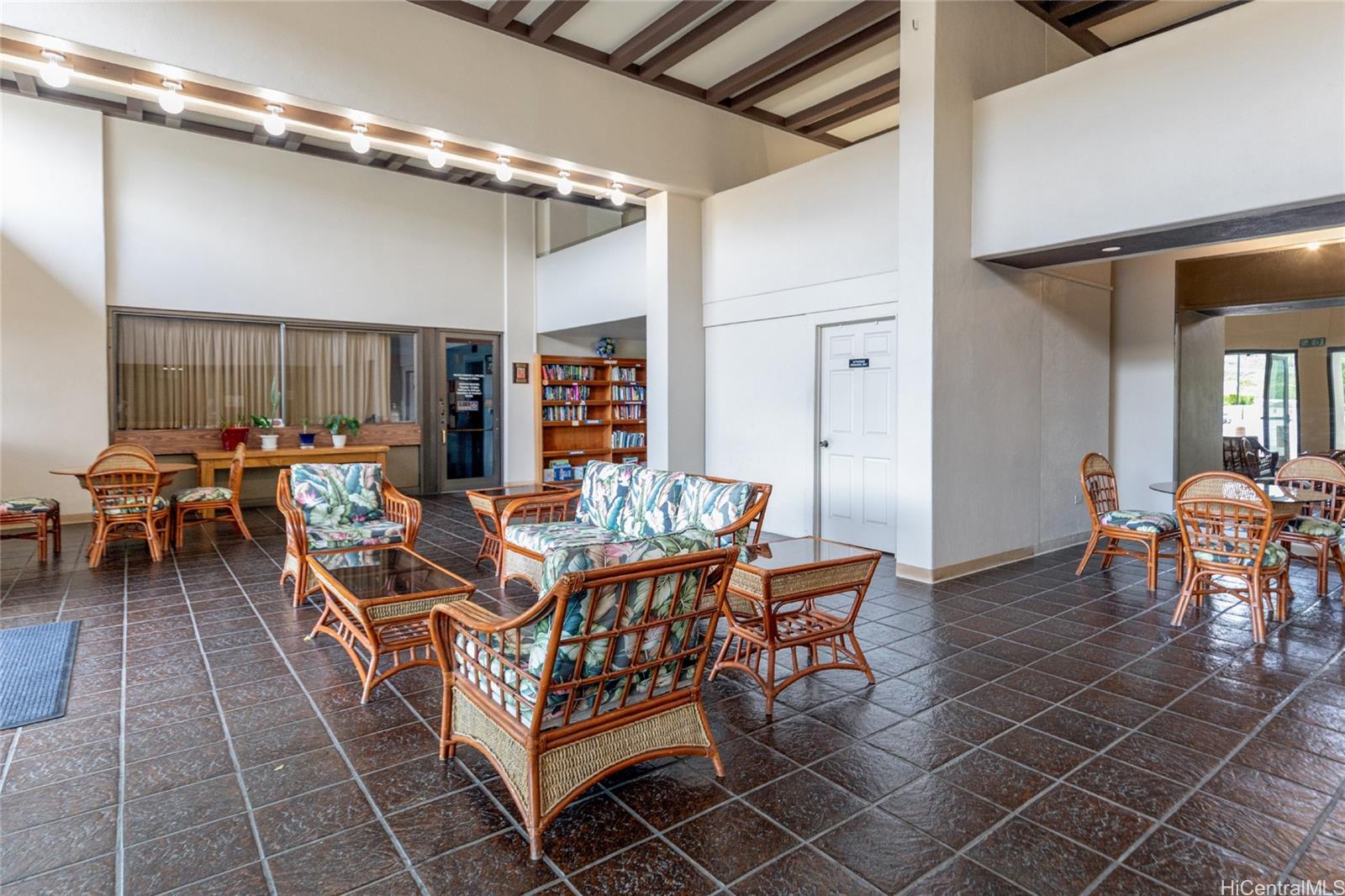 Mott-Smith Laniloa condo # 2009, Honolulu, Hawaii - photo 14 of 24