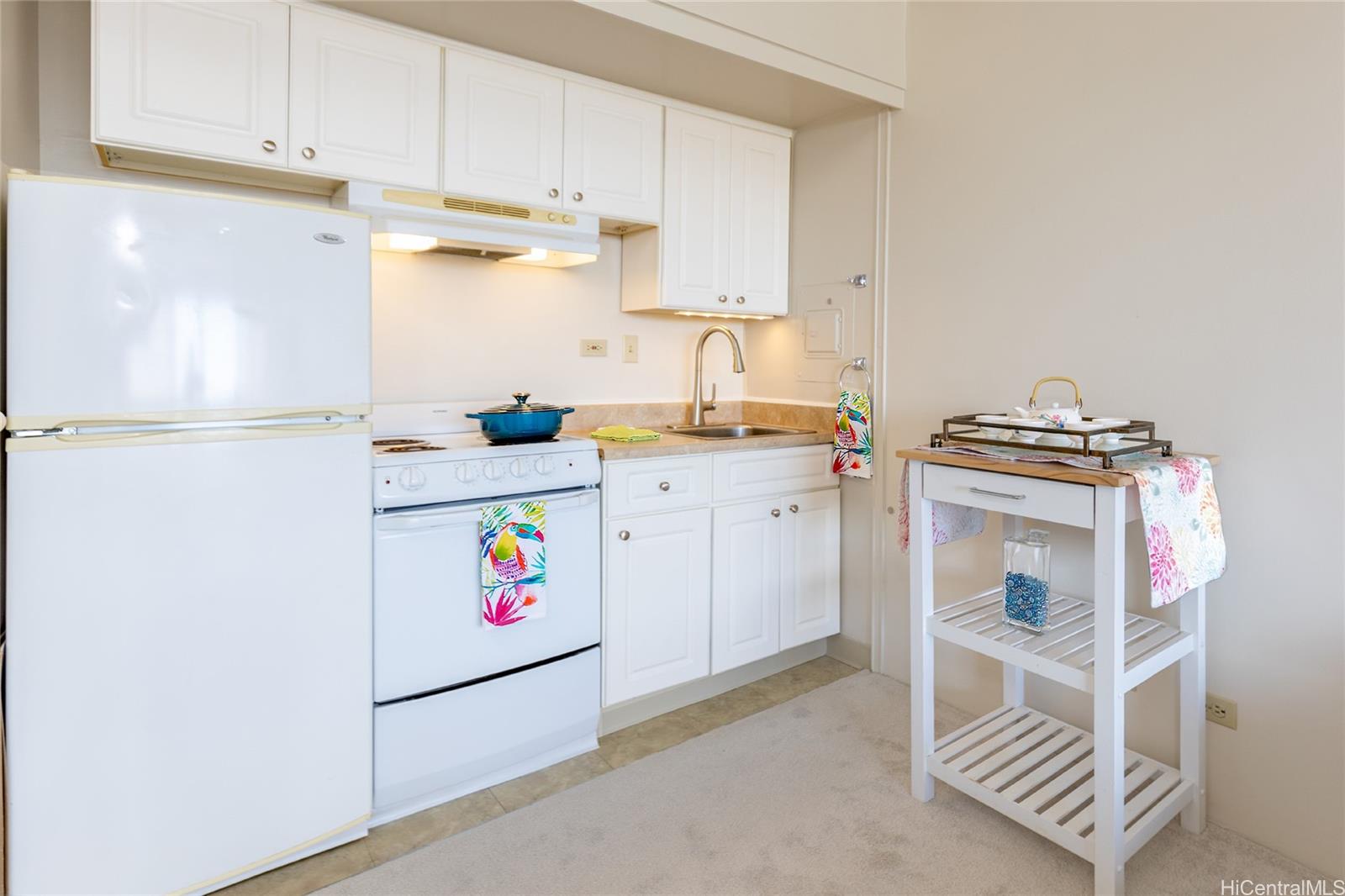 Mott-Smith Laniloa condo # 2009, Honolulu, Hawaii - photo 9 of 24