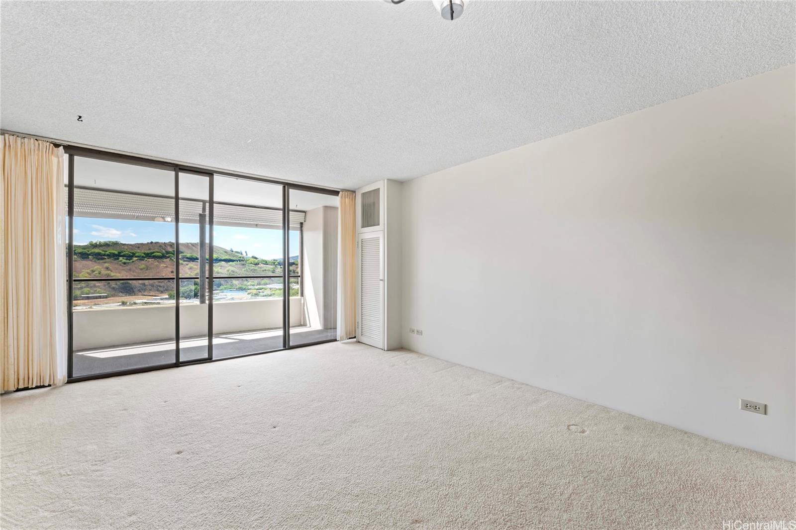 Mott-Smith Laniloa condo # 2212, Honolulu, Hawaii - photo 5 of 25