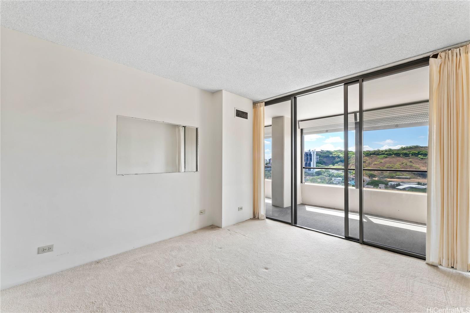 Mott-Smith Laniloa condo # 2212, Honolulu, Hawaii - photo 6 of 25