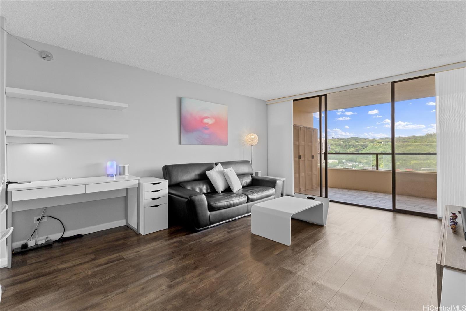 Mott-Smith Laniloa condo # 2312, Honolulu, Hawaii - photo 2 of 24