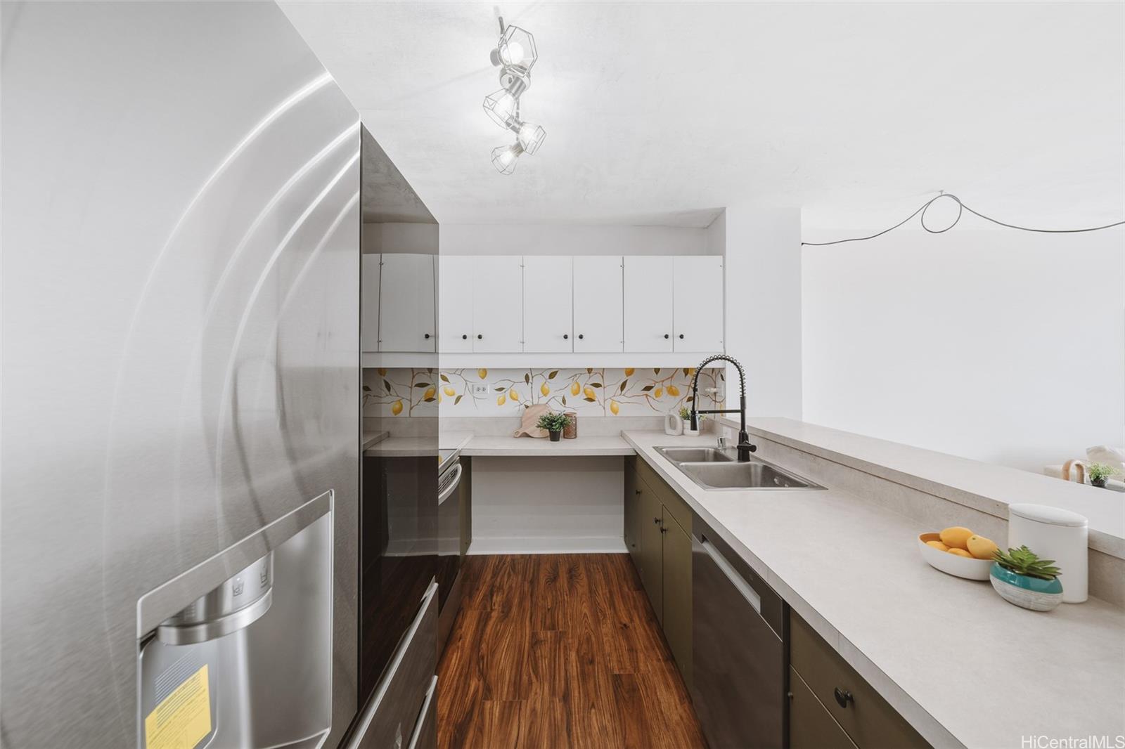 Mott-Smith Laniloa condo # 2403, Honolulu, Hawaii - photo 9 of 25