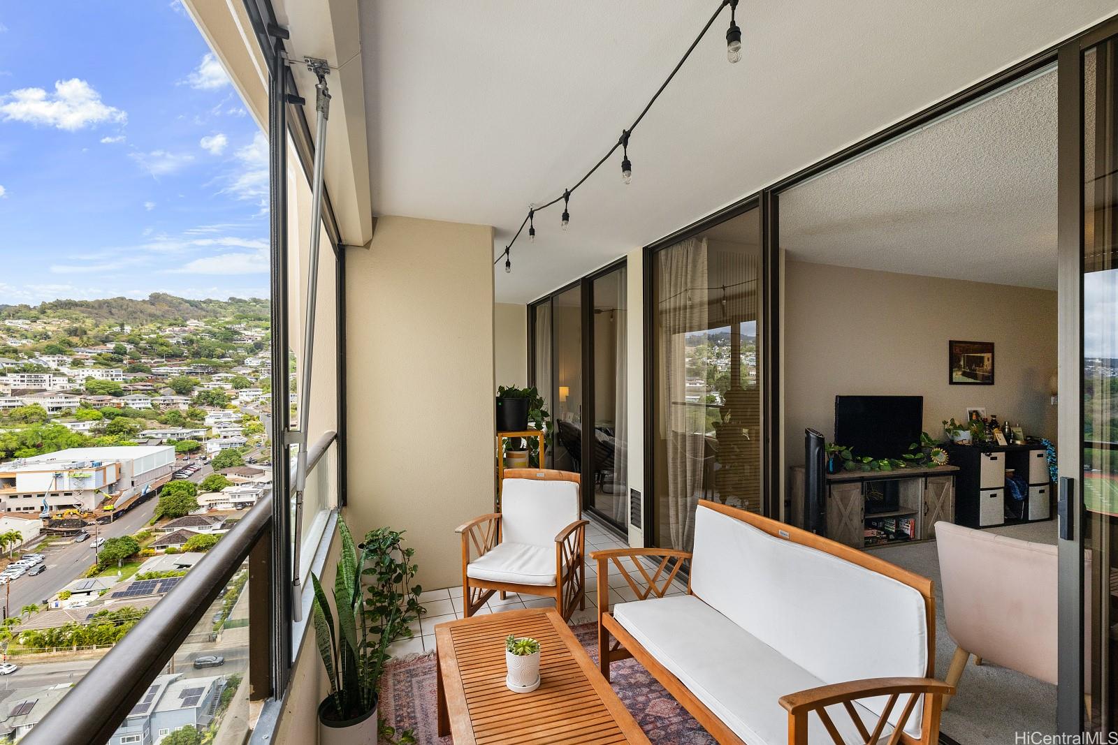 Mott-Smith Laniloa condo # 2606, Honolulu, Hawaii - photo 8 of 24