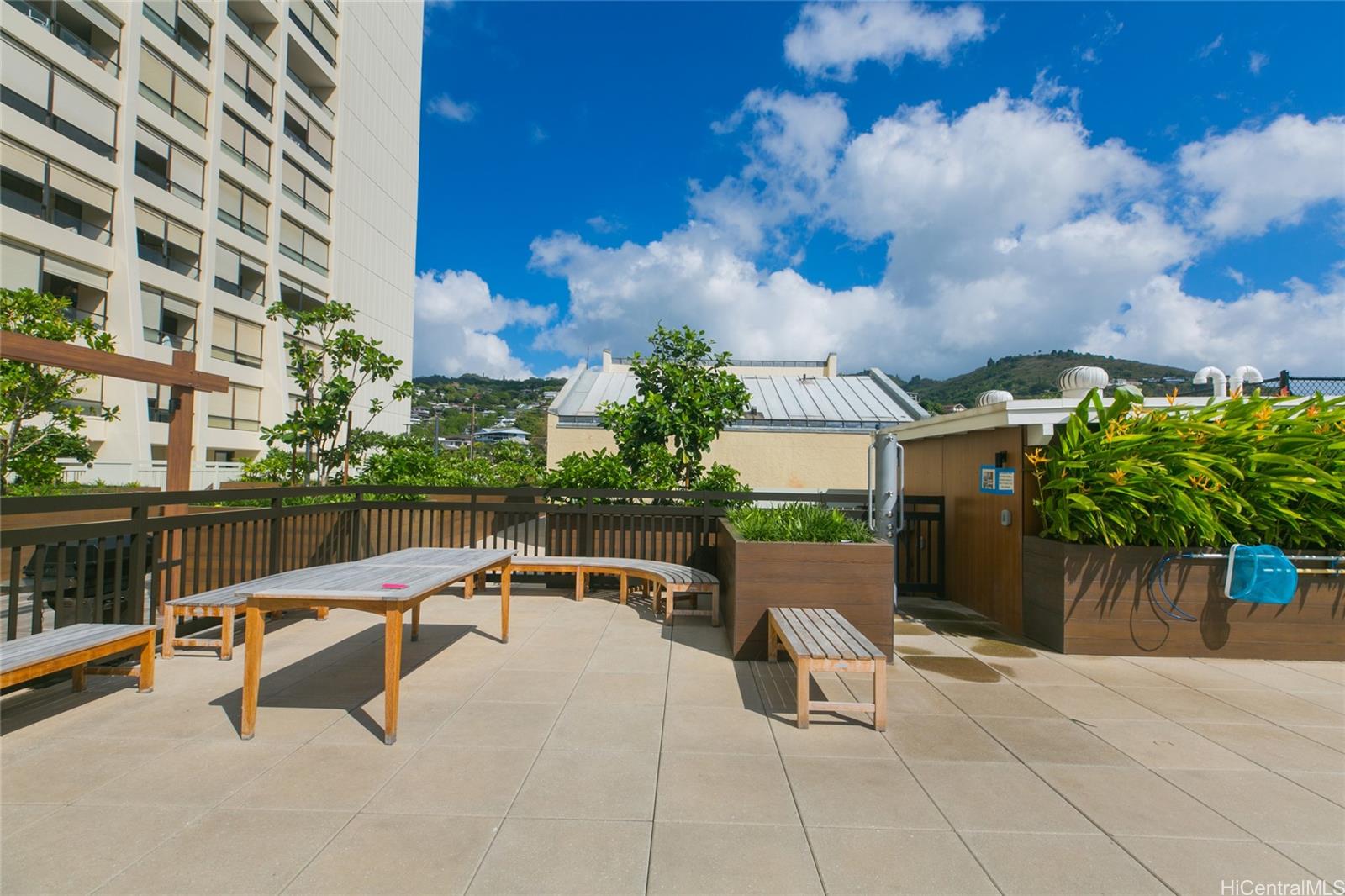 Mott-Smith Laniloa condo # 707, Honolulu, Hawaii - photo 19 of 25