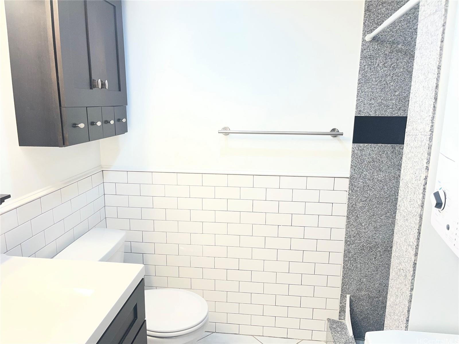 1717 Mott Smith Dr Honolulu - Rental - photo 5 of 18