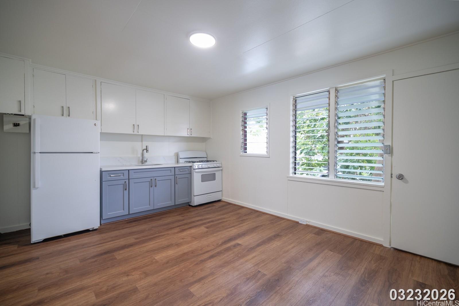 1719 Nuuanu Ave Honolulu - Rental - photo 5 of 15