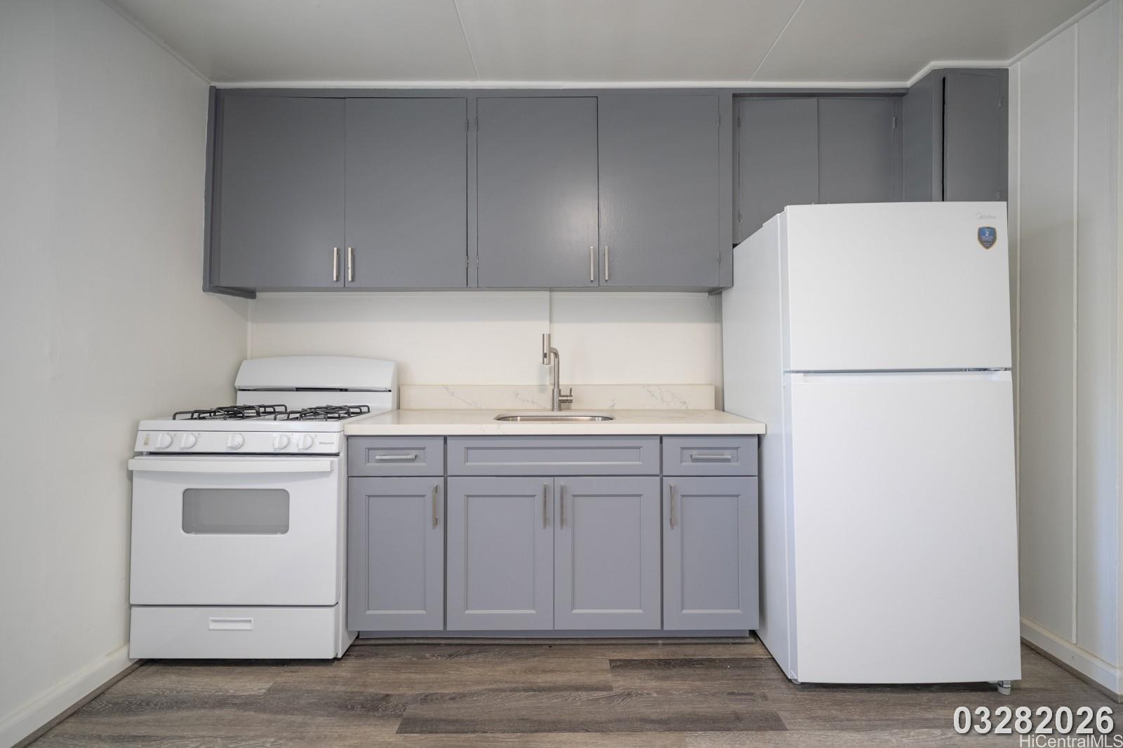 1719 Nuuanu Ave Honolulu - Rental - photo 6 of 14