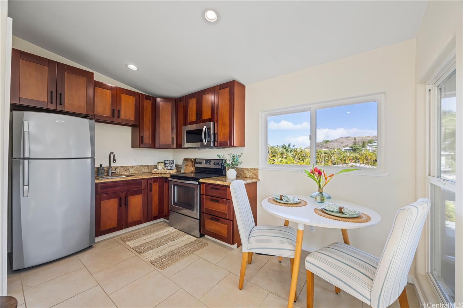 172  Alala Road Cntry Club Knoll, Kailua home - photo 19 of 25