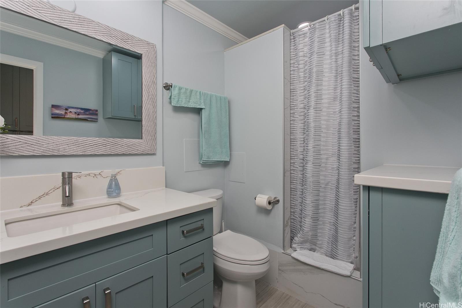 Tradewinds Hotel Inc condo # 1004, Honolulu, Hawaii - photo 6 of 10