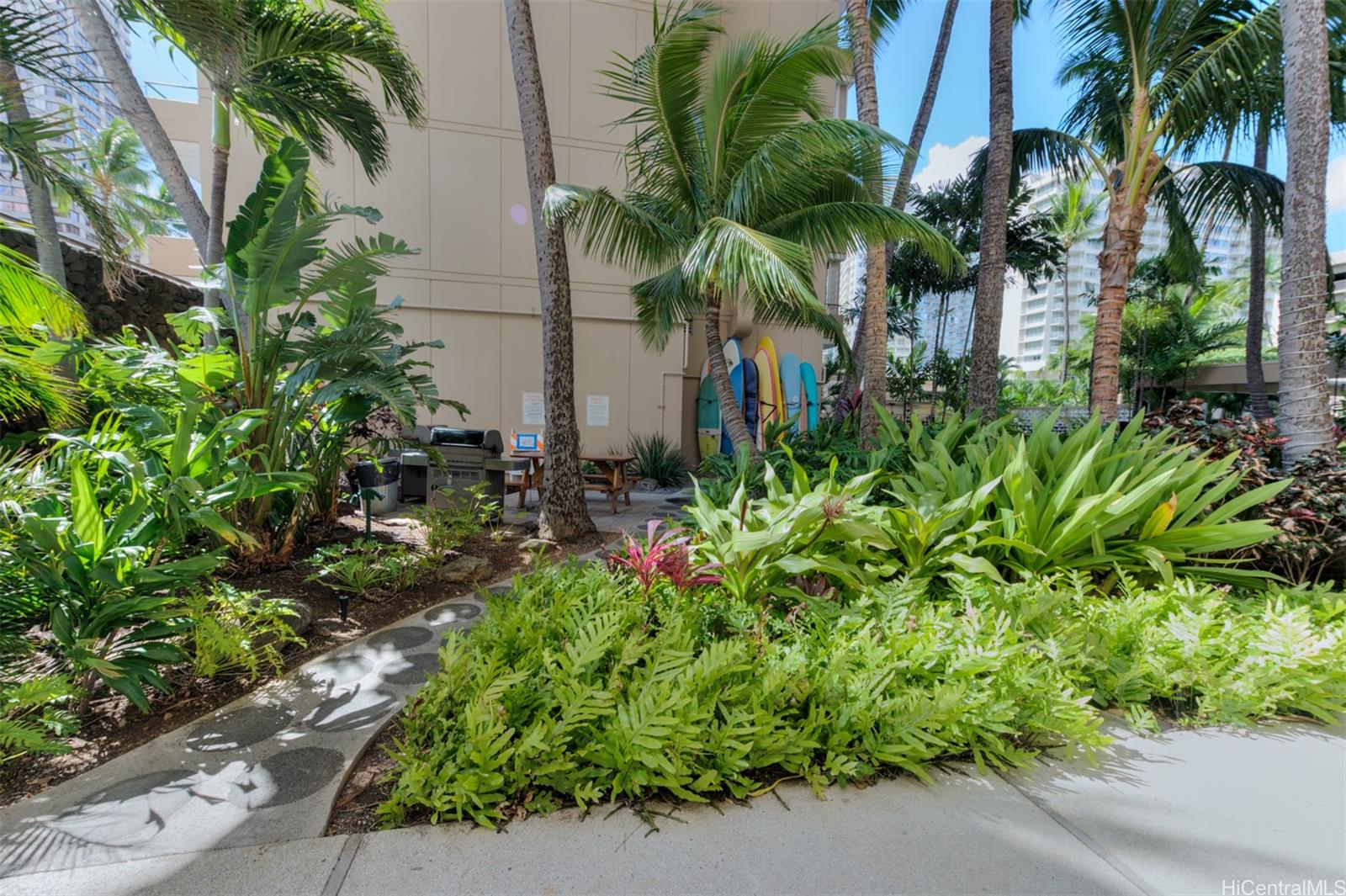 Tradewinds Hotel Inc condo # 1203 A, Honolulu, Hawaii - photo 13 of 17