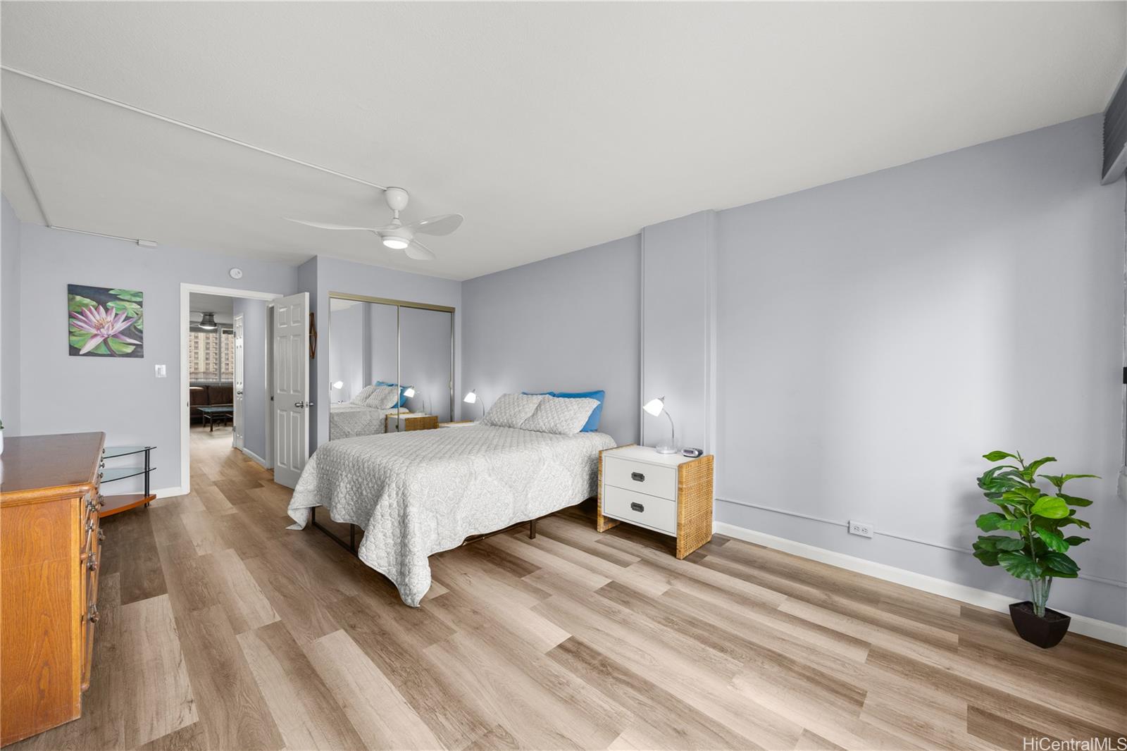 Tradewinds Hotel Inc condo # 1205A, Honolulu, Hawaii - photo 8 of 25