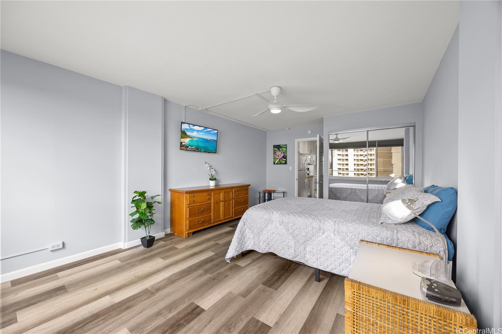 Tradewinds Hotel Inc condo # 1205A, Honolulu, Hawaii - photo 9 of 25