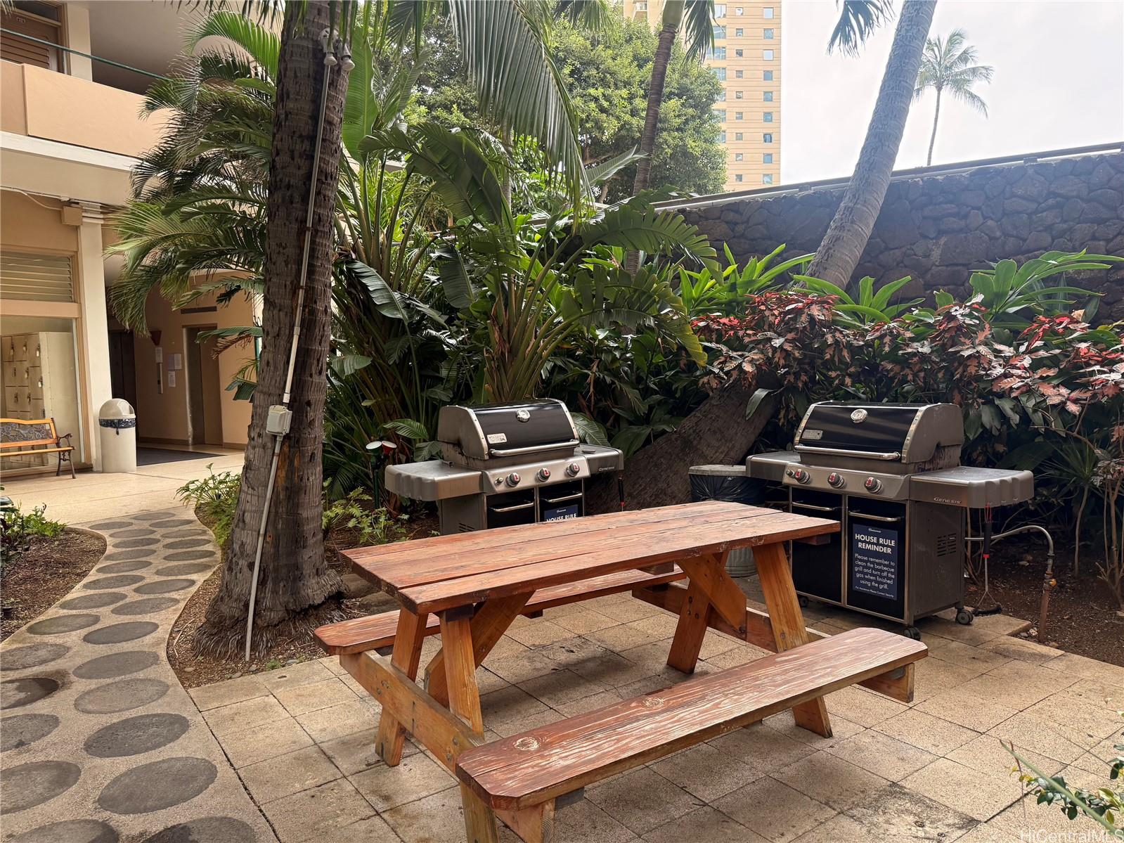 Tradewinds Hotel Inc condo # 1506B, Honolulu, Hawaii - photo 15 of 21