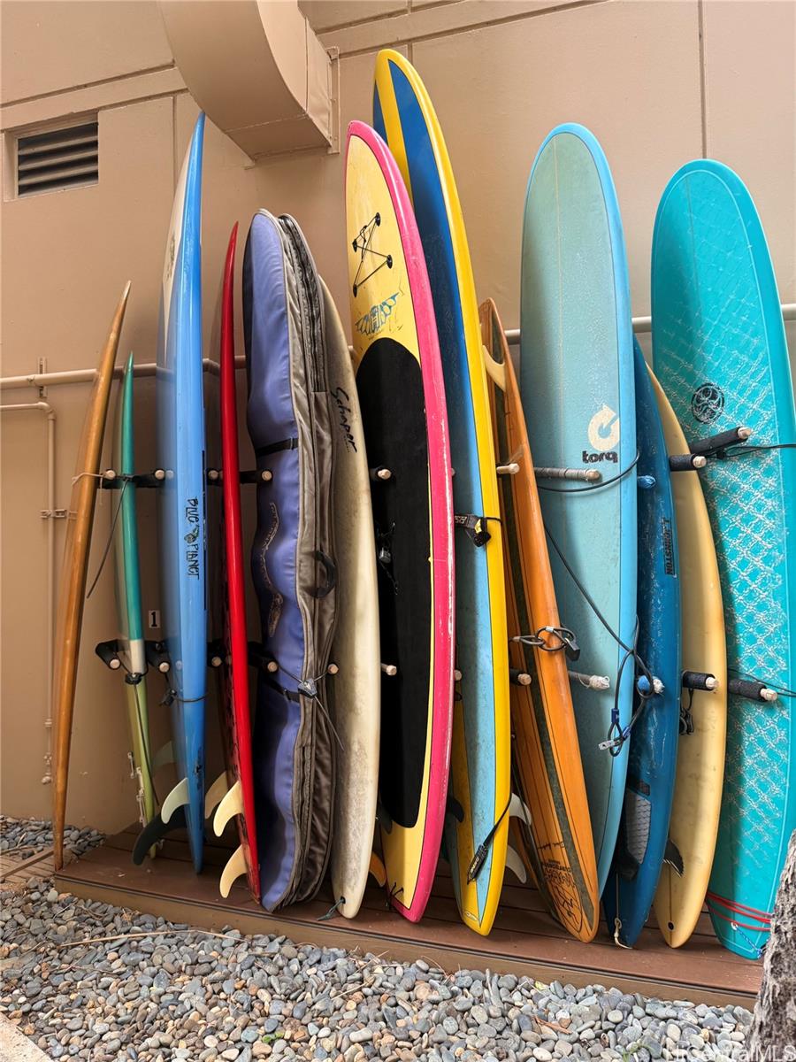 Tradewinds Hotel Inc condo # 1506B, Honolulu, Hawaii - photo 18 of 21