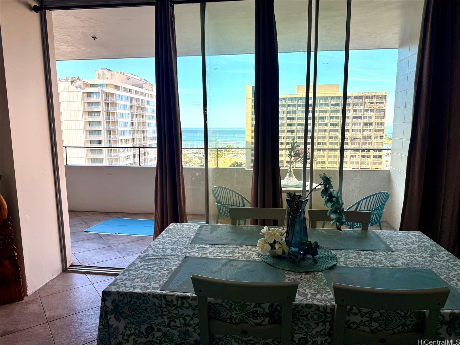 Tradewinds Hotel Inc condo # 1506B, Honolulu, Hawaii - photo 9 of 21