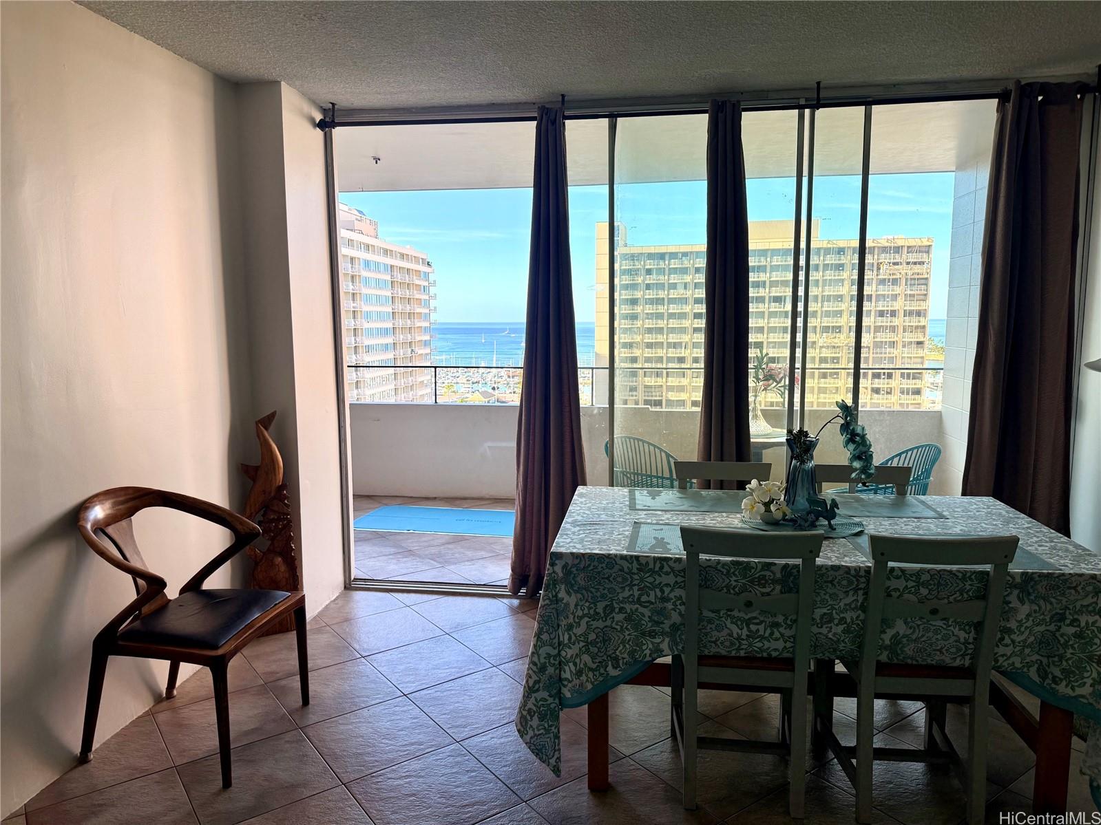 Tradewinds Hotel Inc condo # 1506B, Honolulu, Hawaii - photo 7 of 18