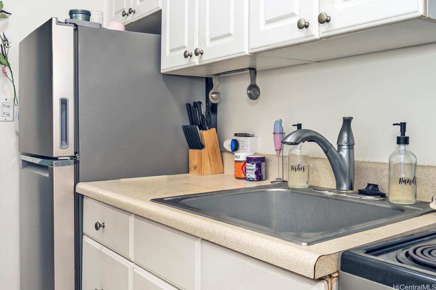 1720 Ala Moana Blvd Honolulu - Rental - photo 2 of 12