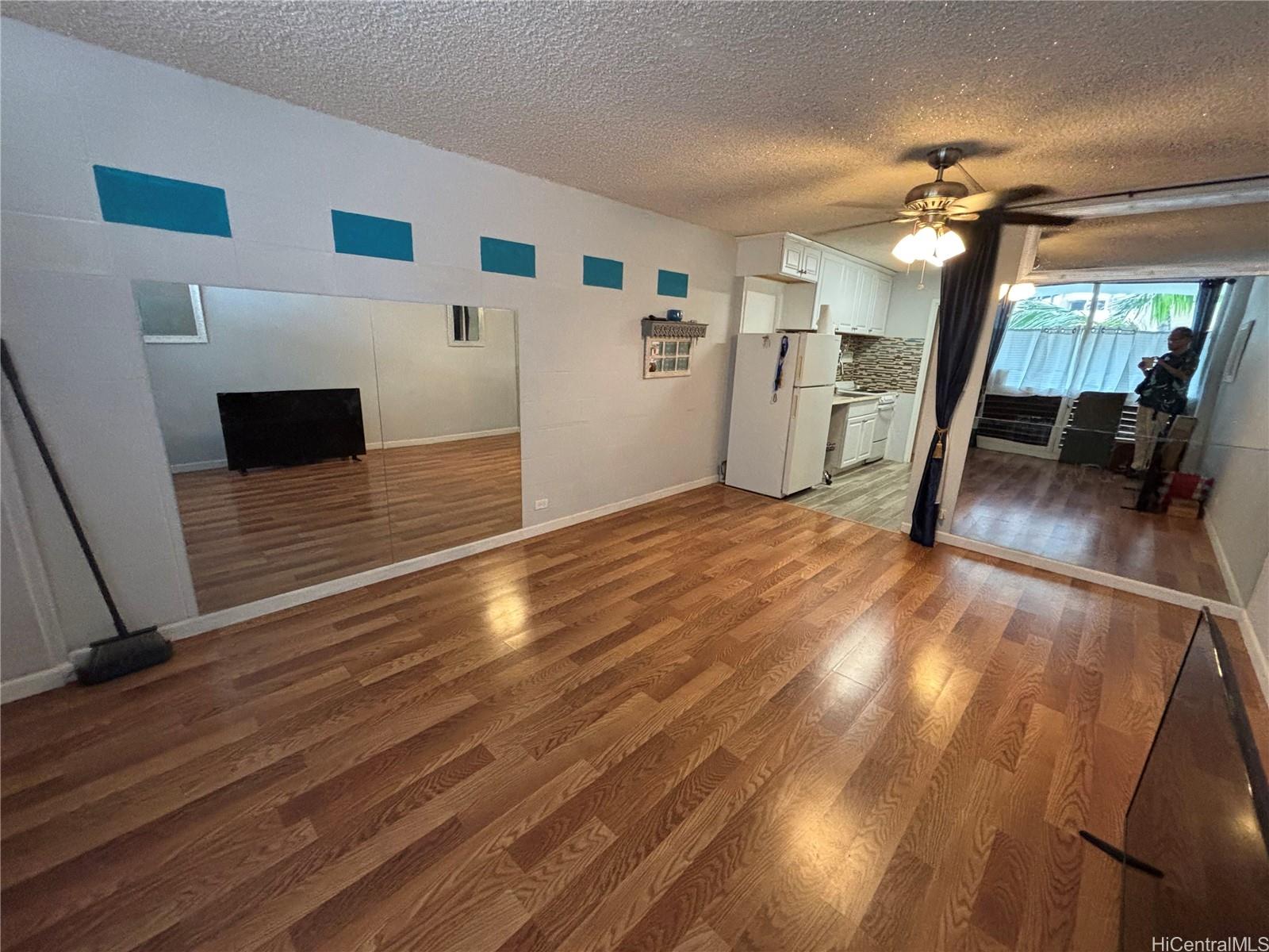 Tradewinds Hotel Inc condo # 304A, Honolulu, Hawaii - photo 2 of 23