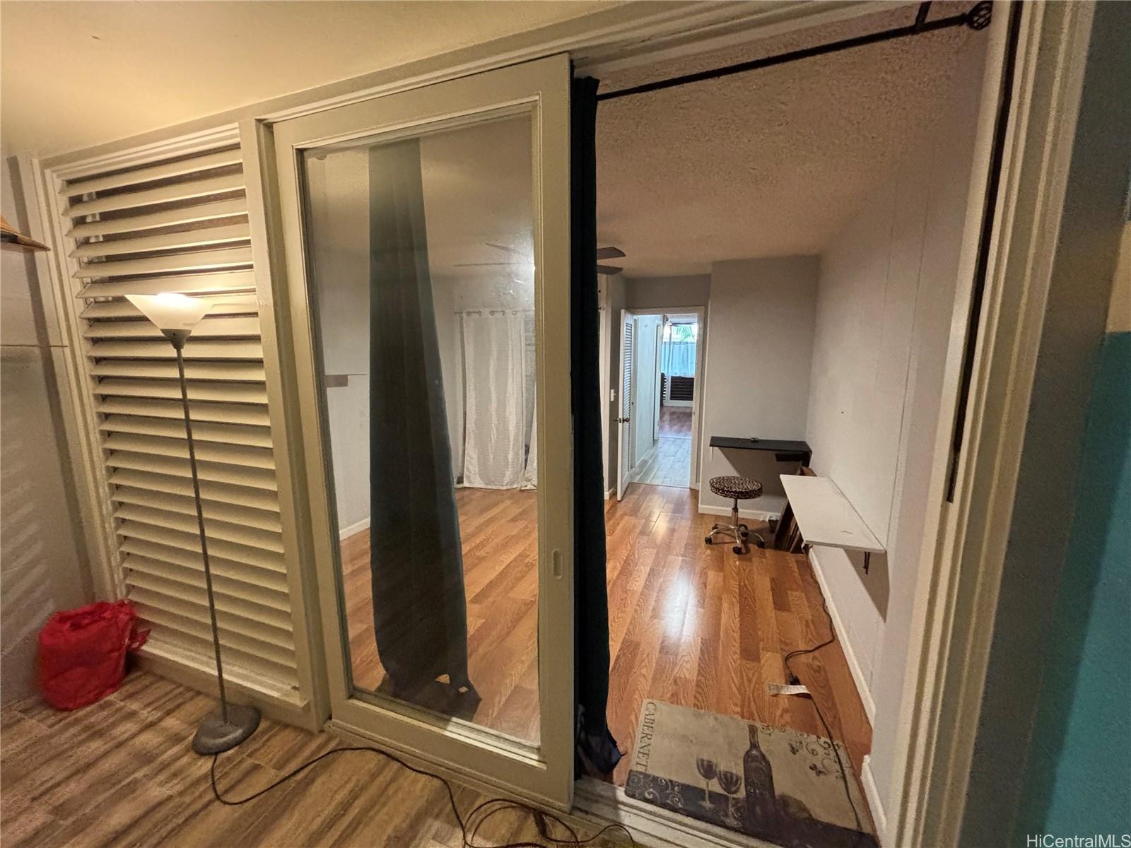 Tradewinds Hotel Inc condo # 304A, Honolulu, Hawaii - photo 11 of 23