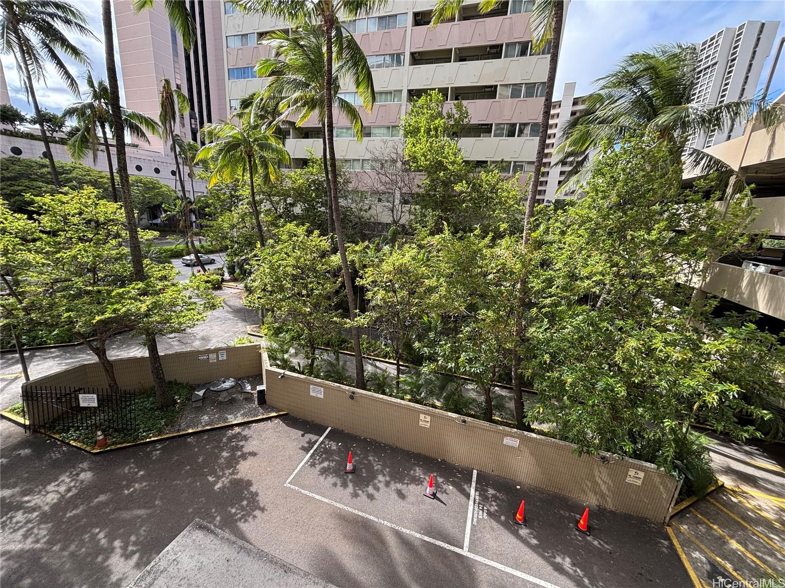 Tradewinds Hotel Inc condo # 304A, Honolulu, Hawaii - photo 15 of 23