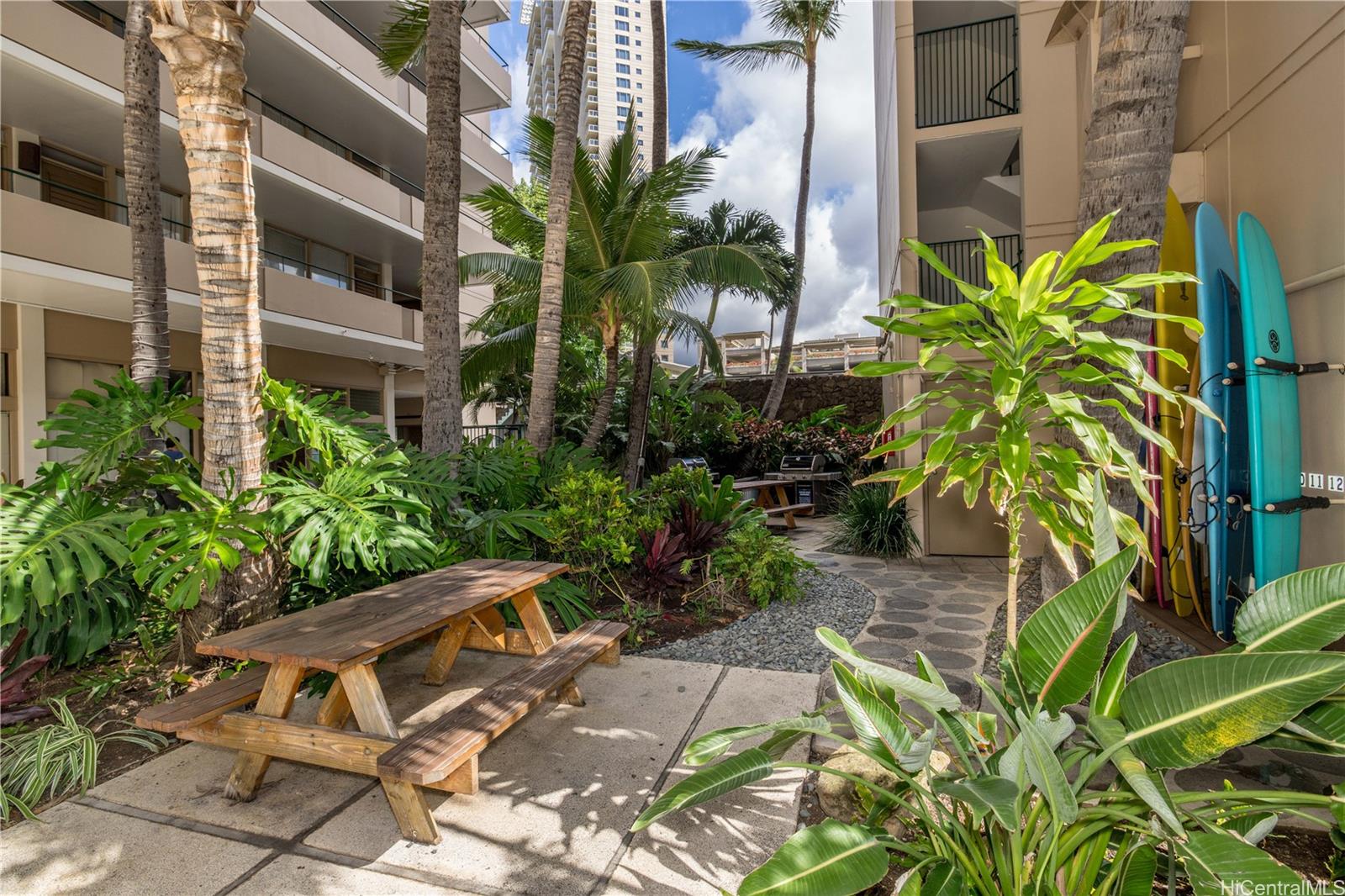 Tradewinds Hotel Inc condo # 304B, Honolulu, Hawaii - photo 11 of 14