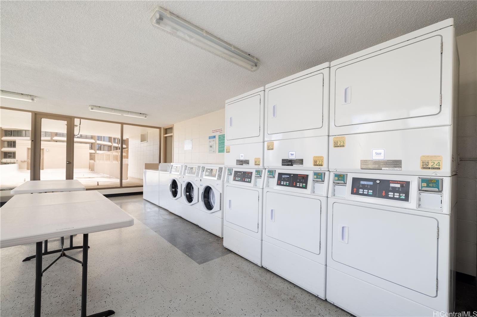 Tradewinds Hotel Inc condo # 304B, Honolulu, Hawaii - photo 14 of 14