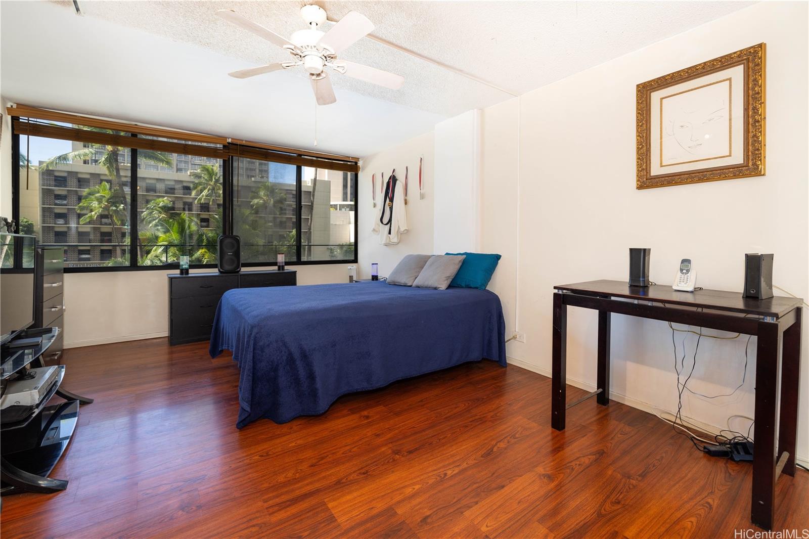 Tradewinds Hotel Inc condo # 304B, Honolulu, Hawaii - photo 6 of 14