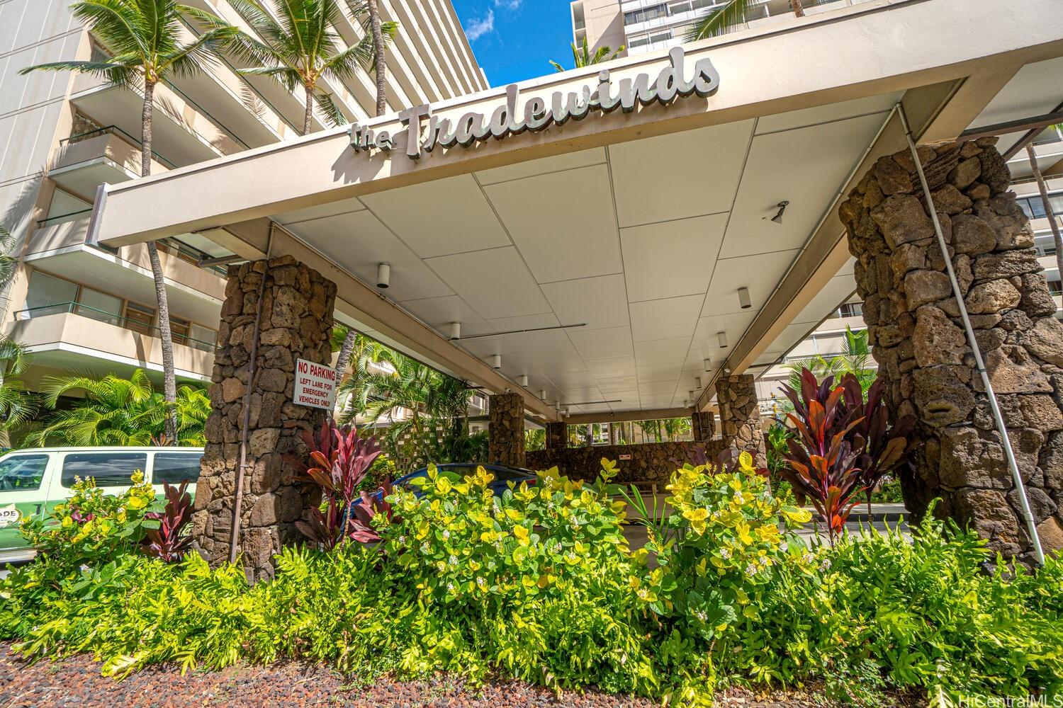 Tradewinds Hotel Inc condo # 405A, Honolulu, Hawaii - photo 2 of 15