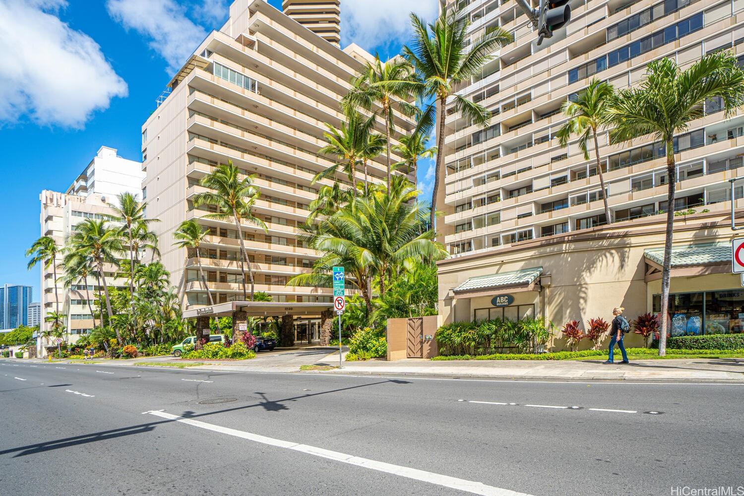 Tradewinds Hotel Inc condo # 405A, Honolulu, Hawaii - photo 3 of 15