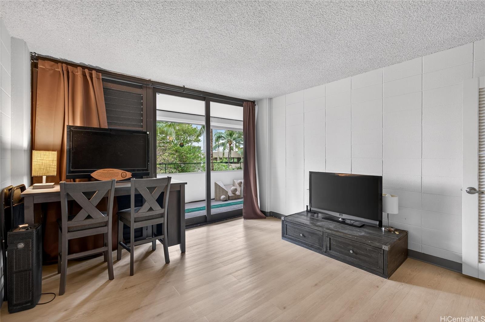 Tradewinds Hotel Inc condo # 407A, Honolulu, Hawaii - photo 5 of 25