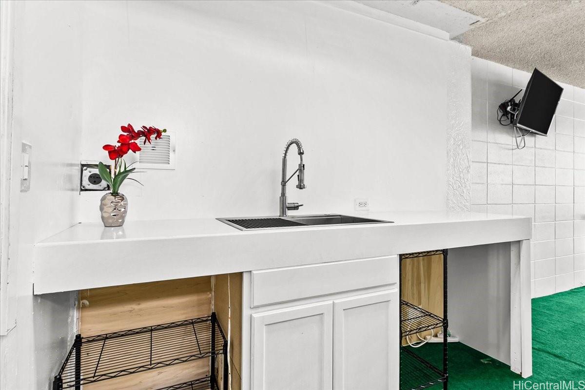 Tradewinds Hotel Inc condo # 603A, Honolulu, Hawaii - photo 9 of 24