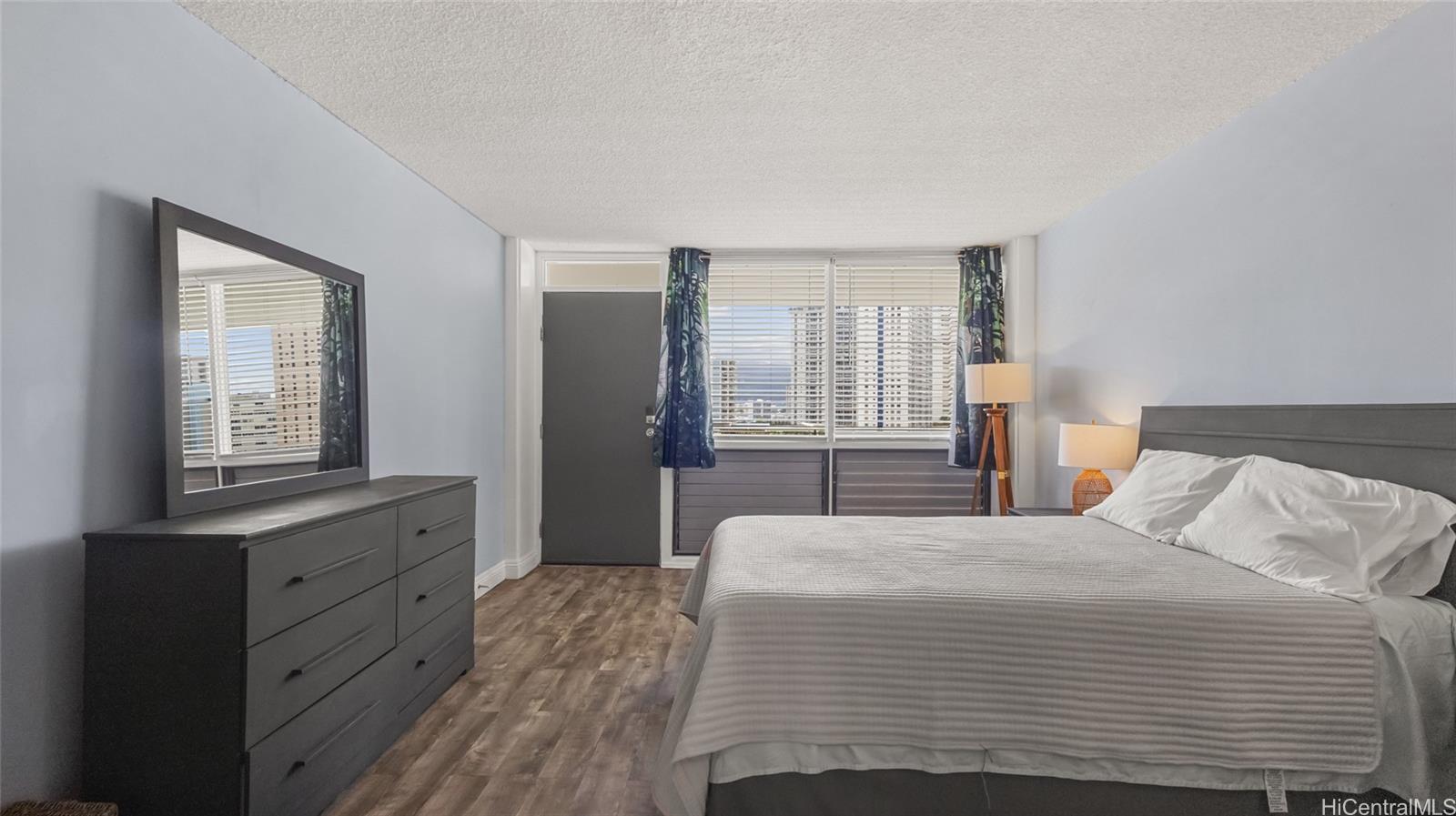 Tradewinds Hotel Inc condo # 803B, Honolulu, Hawaii - photo 9 of 18