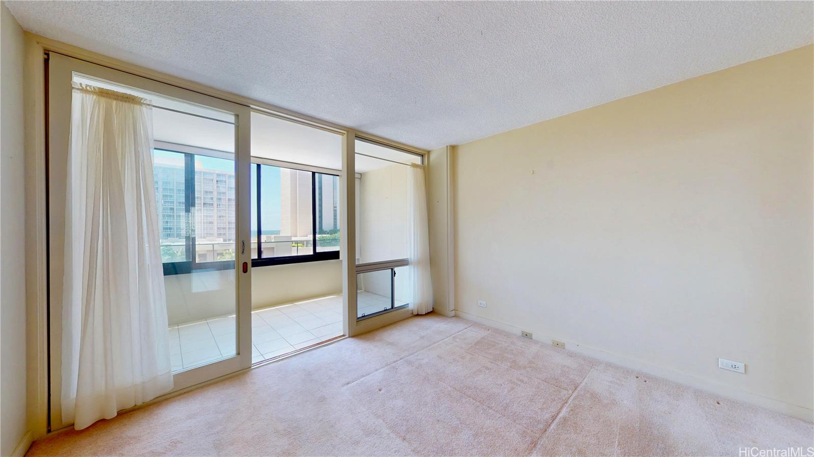 Tradewinds Hotel Inc condo # 902B, Honolulu, Hawaii - photo 13 of 23