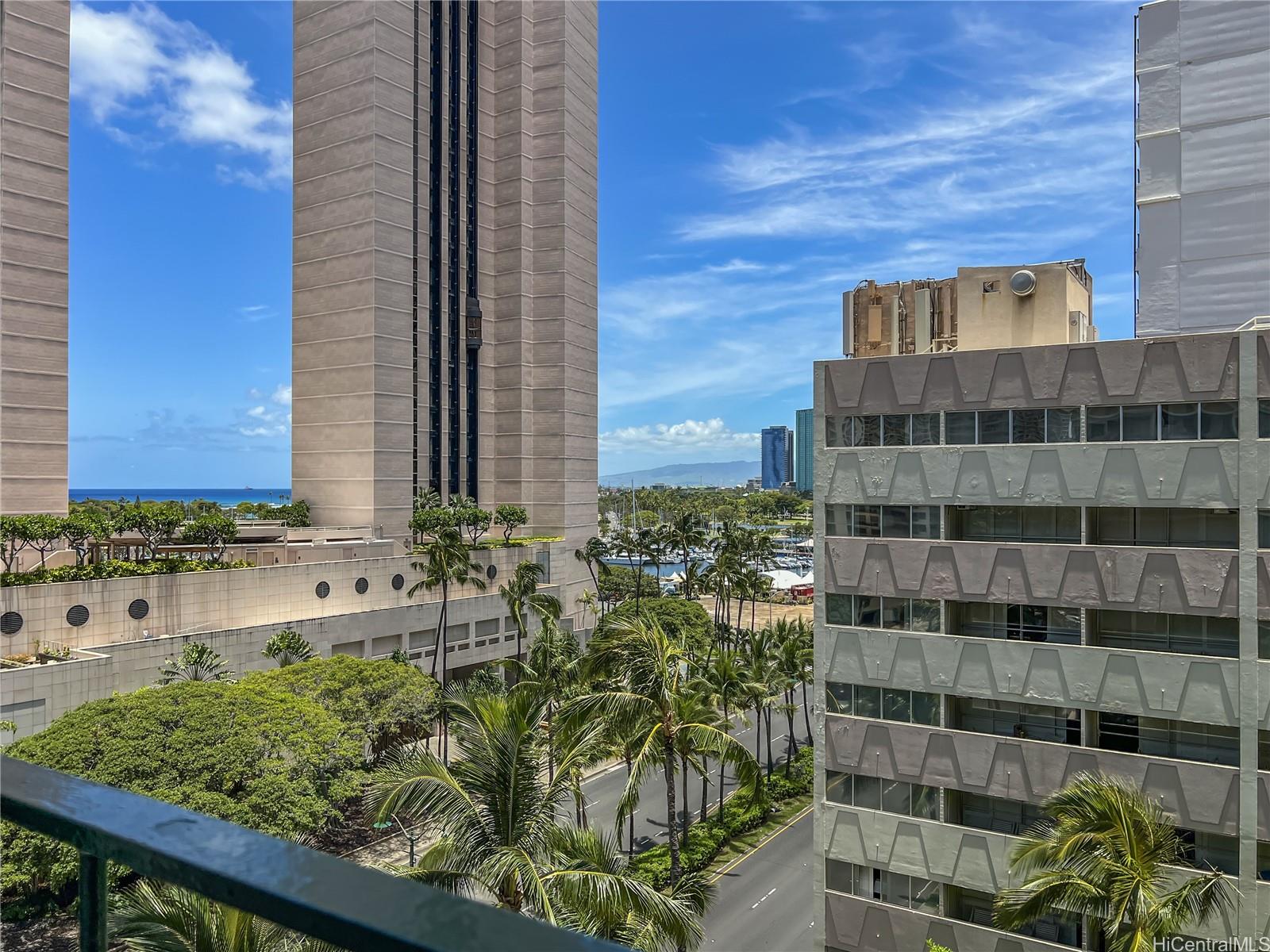 Tradewinds Hotel Inc condo # 907A, Honolulu, Hawaii - photo 13 of 25