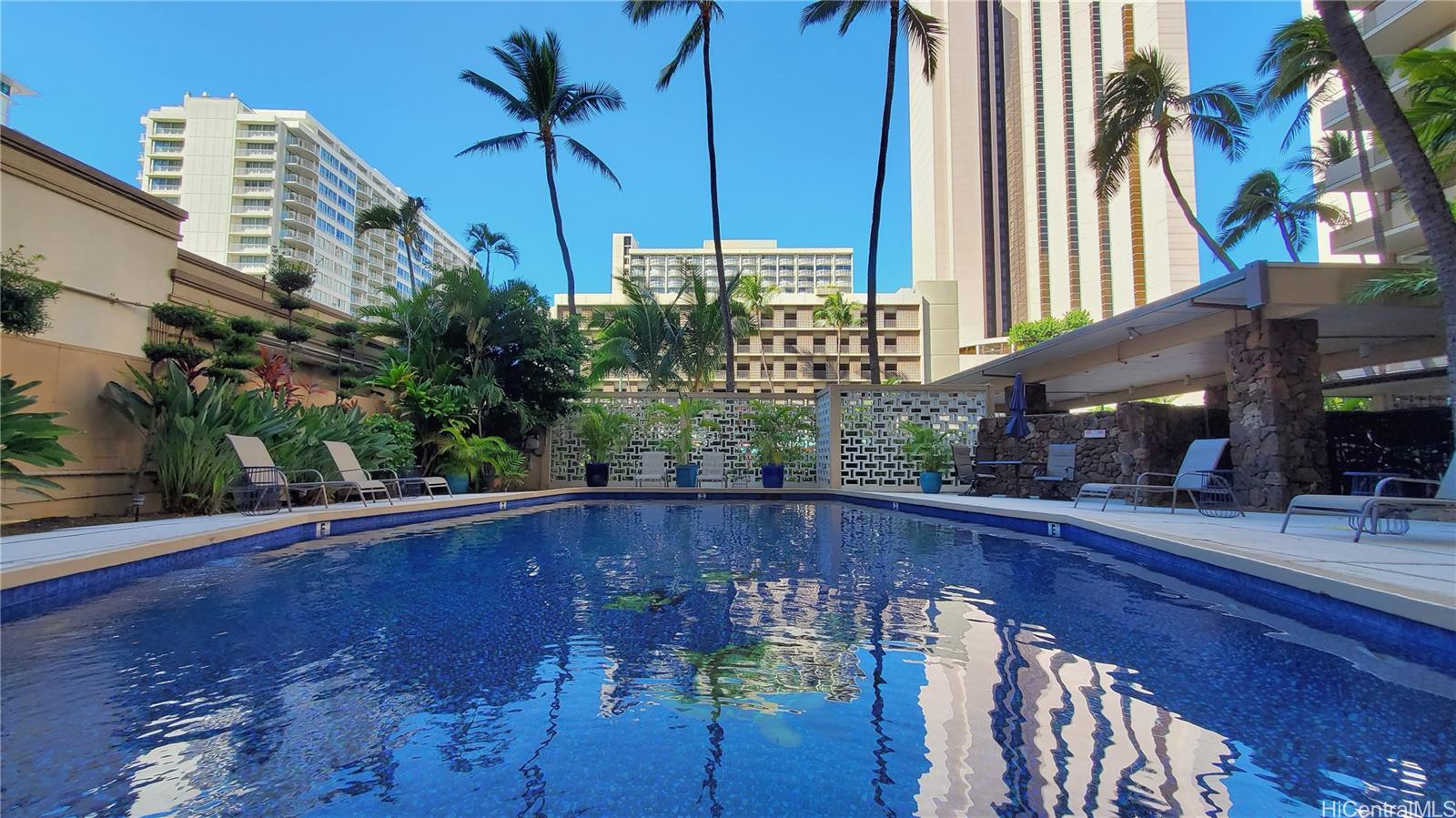 Tradewinds Hotel Inc condo # A407, Honolulu, Hawaii - photo 3 of 22