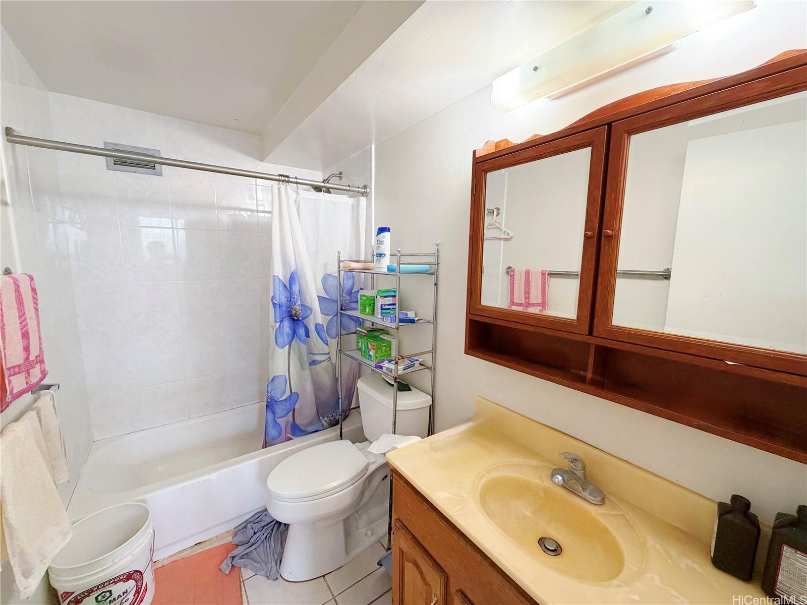 Nuuanu Park Place condo # B202, Honolulu, Hawaii - photo 11 of 17