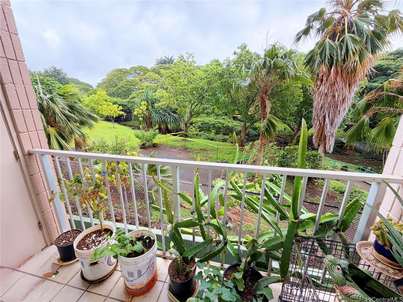 Nuuanu Park Place condo # B202, Honolulu, Hawaii - photo 16 of 17