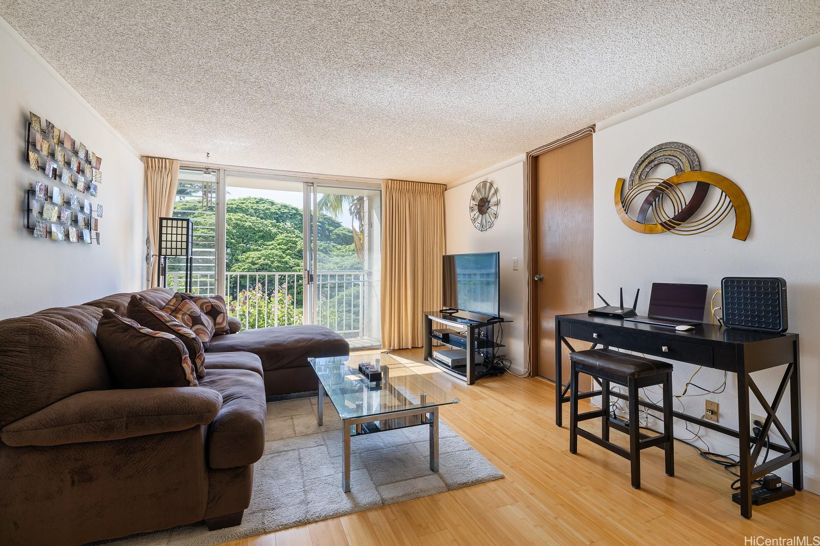 Nuuanu Park Place condo # B405, Honolulu, Hawaii - photo 2 of 25