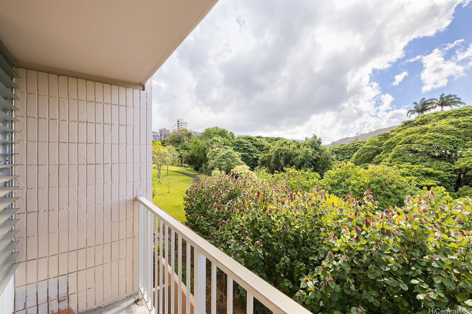 Nuuanu Park Place condo # B405, Honolulu, Hawaii - photo 21 of 25