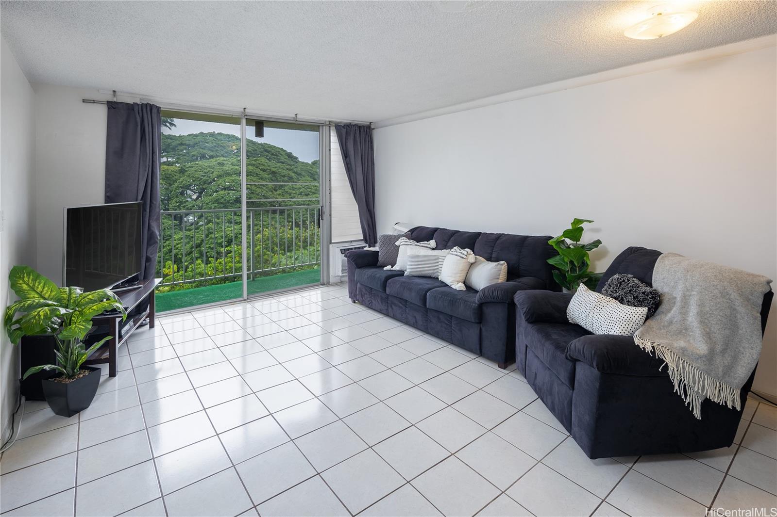 Nuuanu Park Place condo # B508, Honolulu, Hawaii - photo 2 of 24