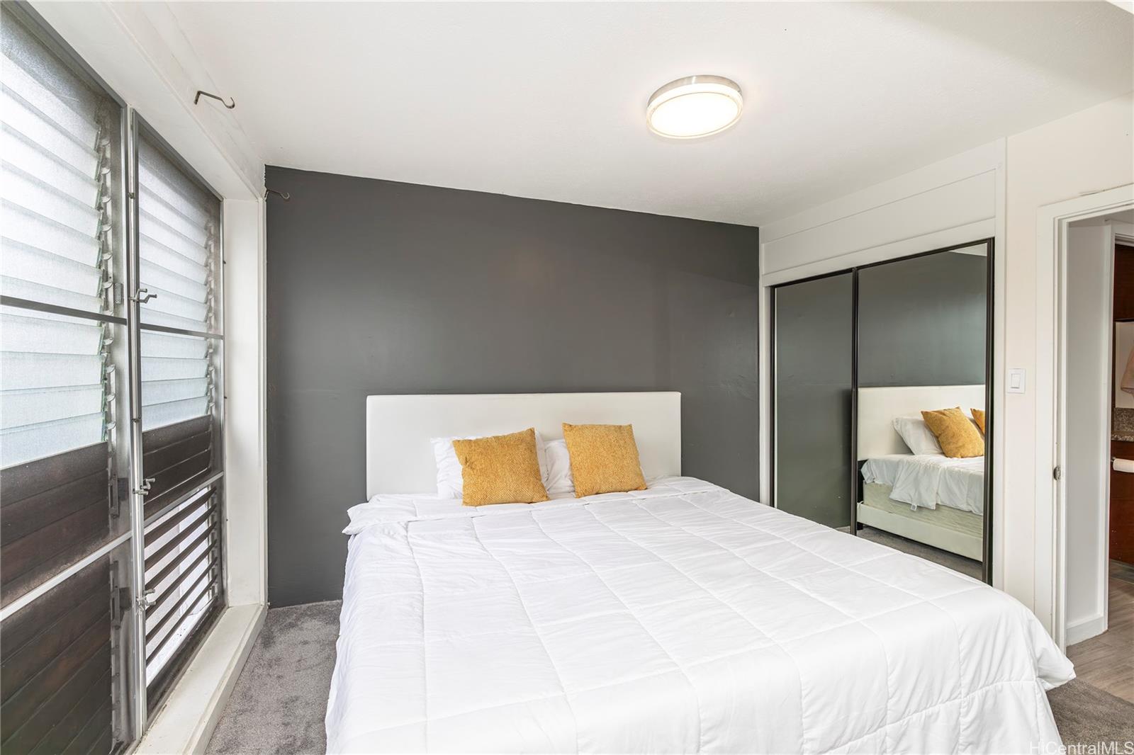 Hale Poki condo # 207, Honolulu, Hawaii - photo 3 of 5