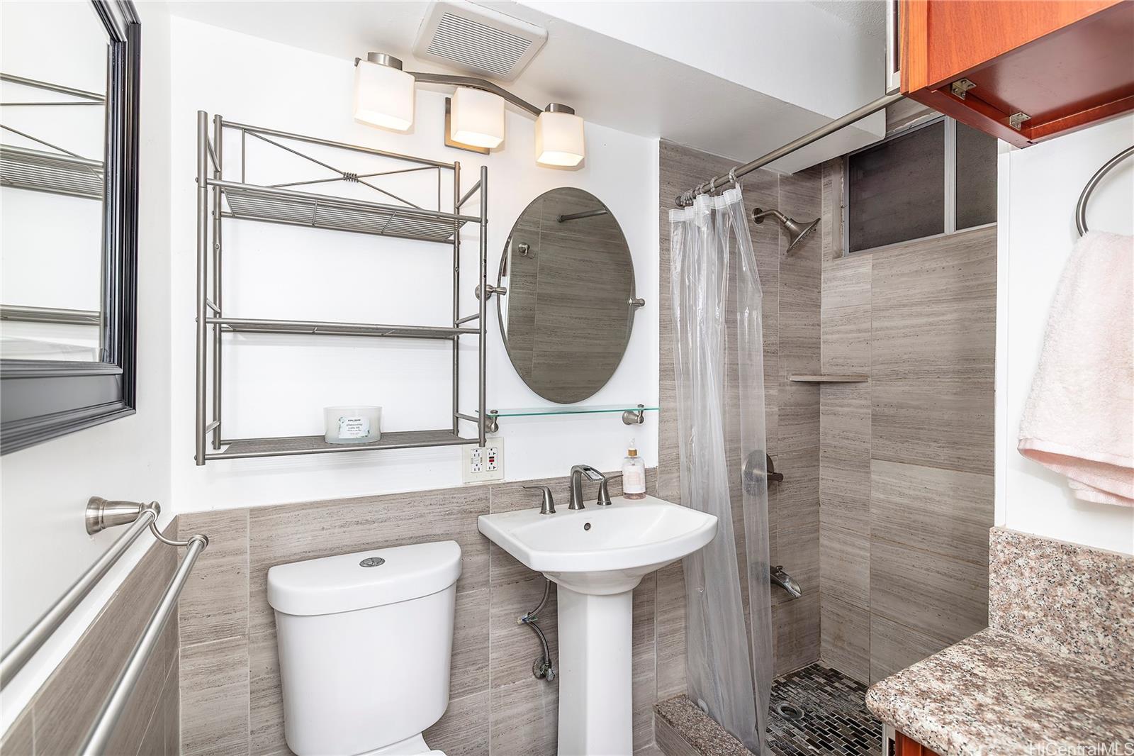 Hale Poki condo # 207, Honolulu, Hawaii - photo 5 of 5