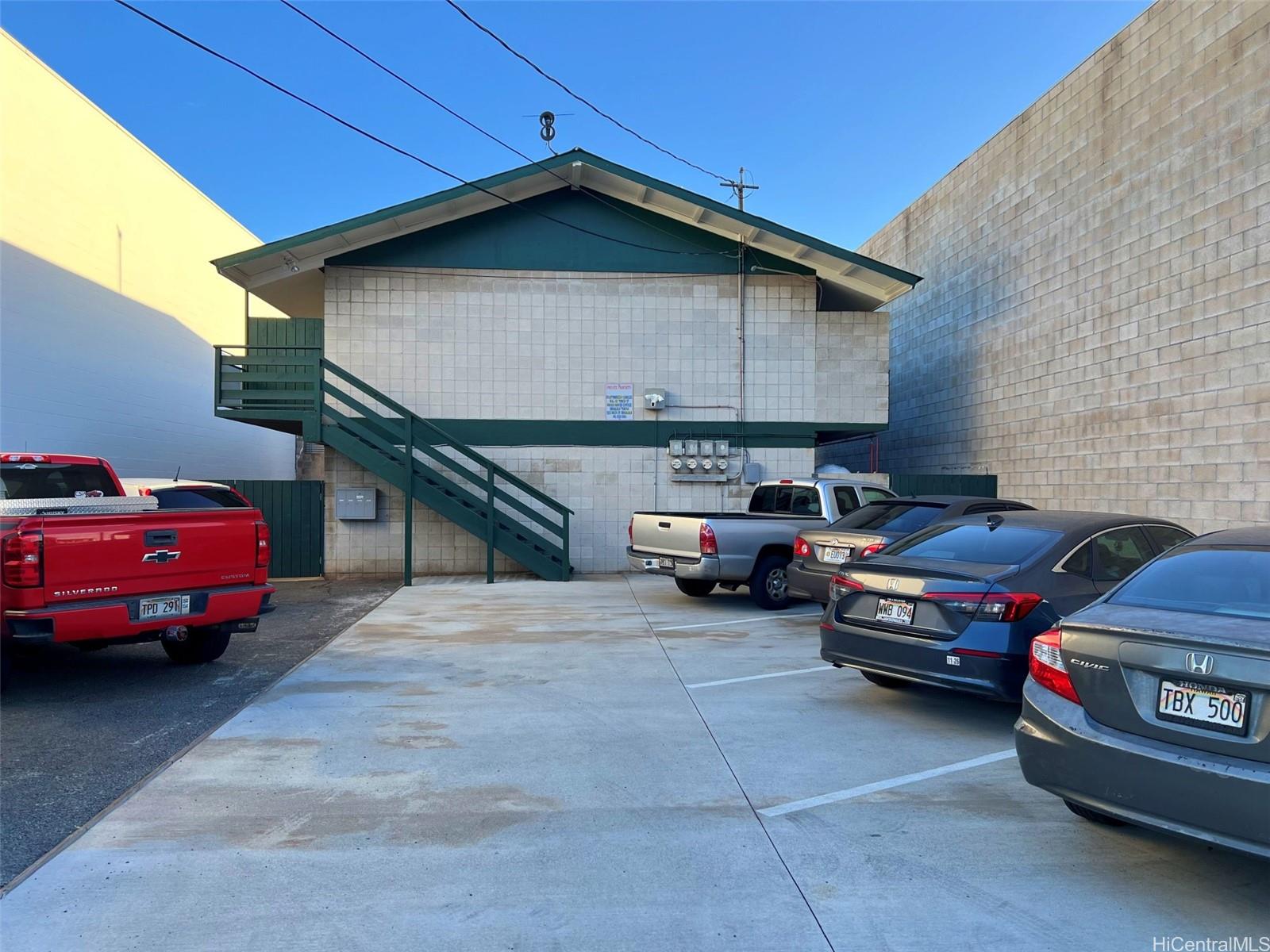 1722 Democrat St Honolulu - Multi-family - photo 7 of 8