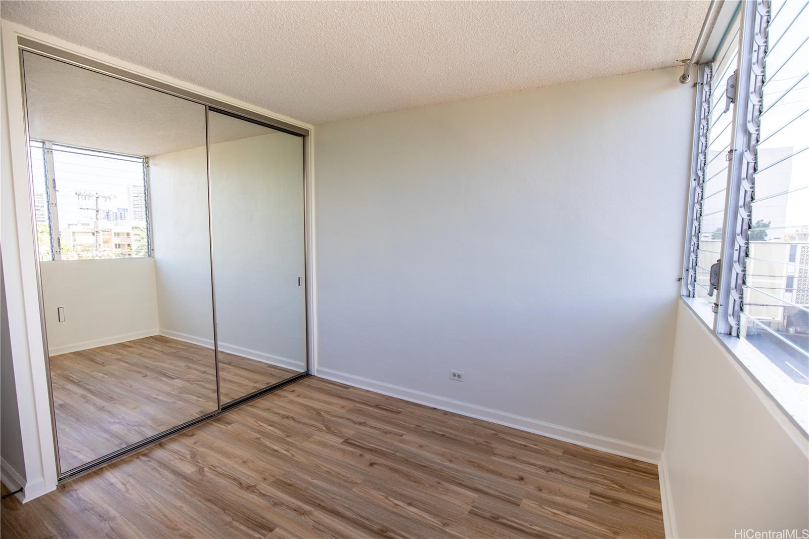 Makiki Holiday condo # 302, HONOLULU, Hawaii - photo 17 of 22