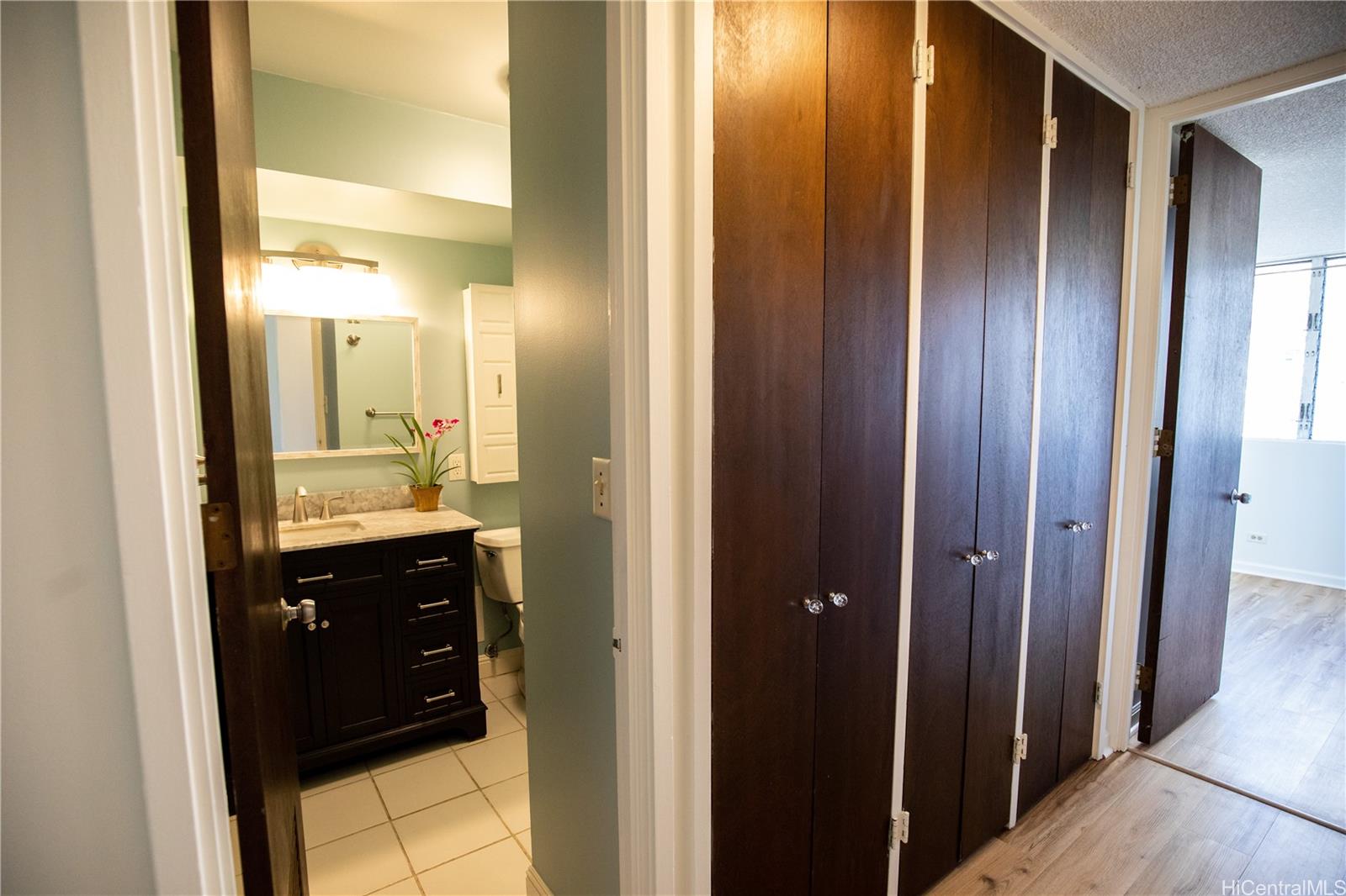 Makiki Holiday condo # 302, HONOLULU, Hawaii - photo 10 of 22