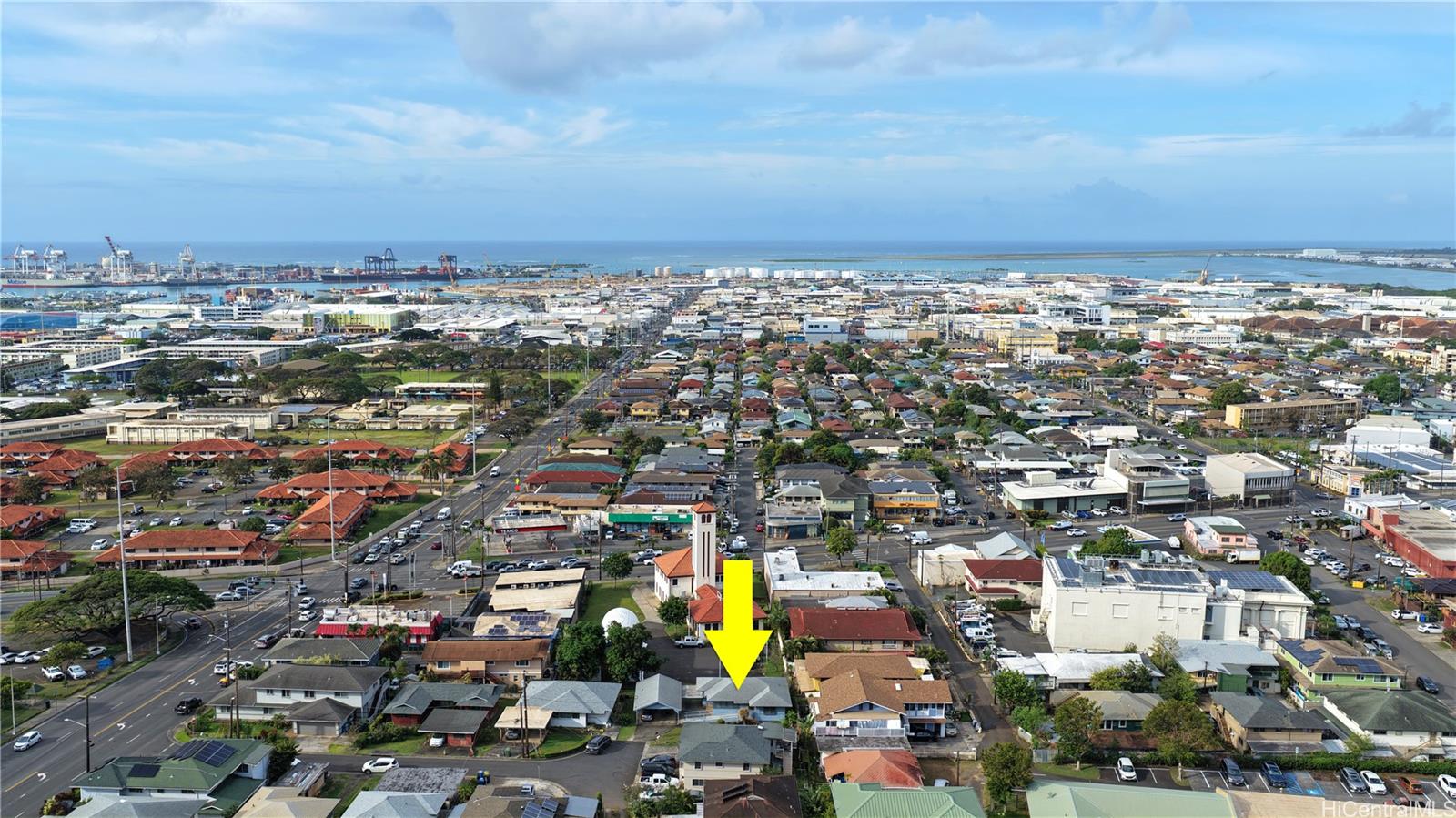 1723  Day Place Kalihi-lower, Honolulu home - photo 2 of 24