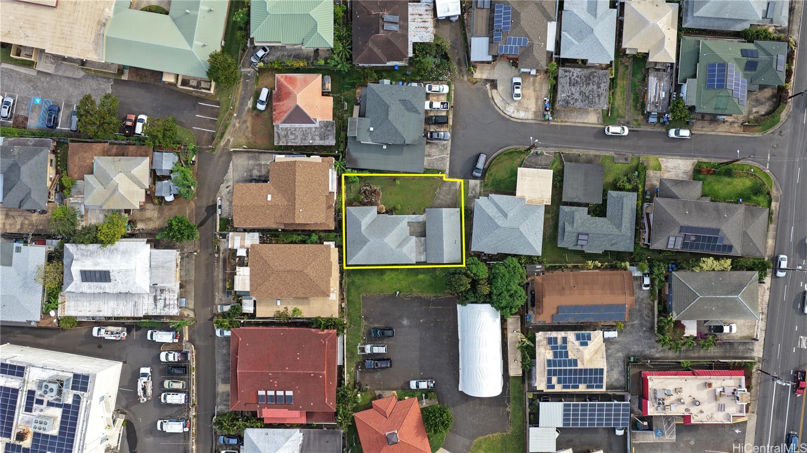 1723  Day Place Kalihi-lower, Honolulu home - photo 5 of 24