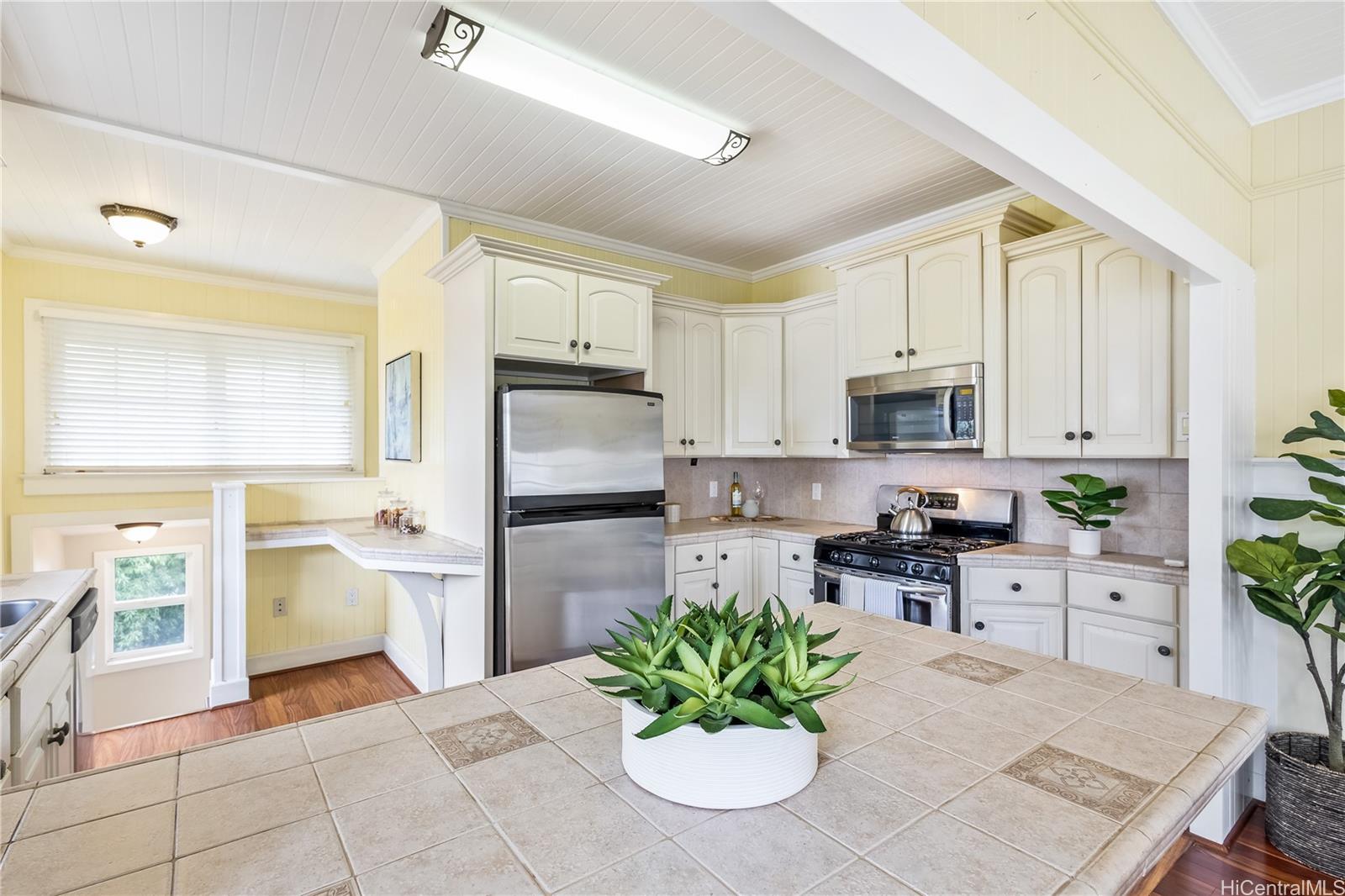 1724  Lewalani Drive Makiki, Honolulu home - photo 9 of 24
