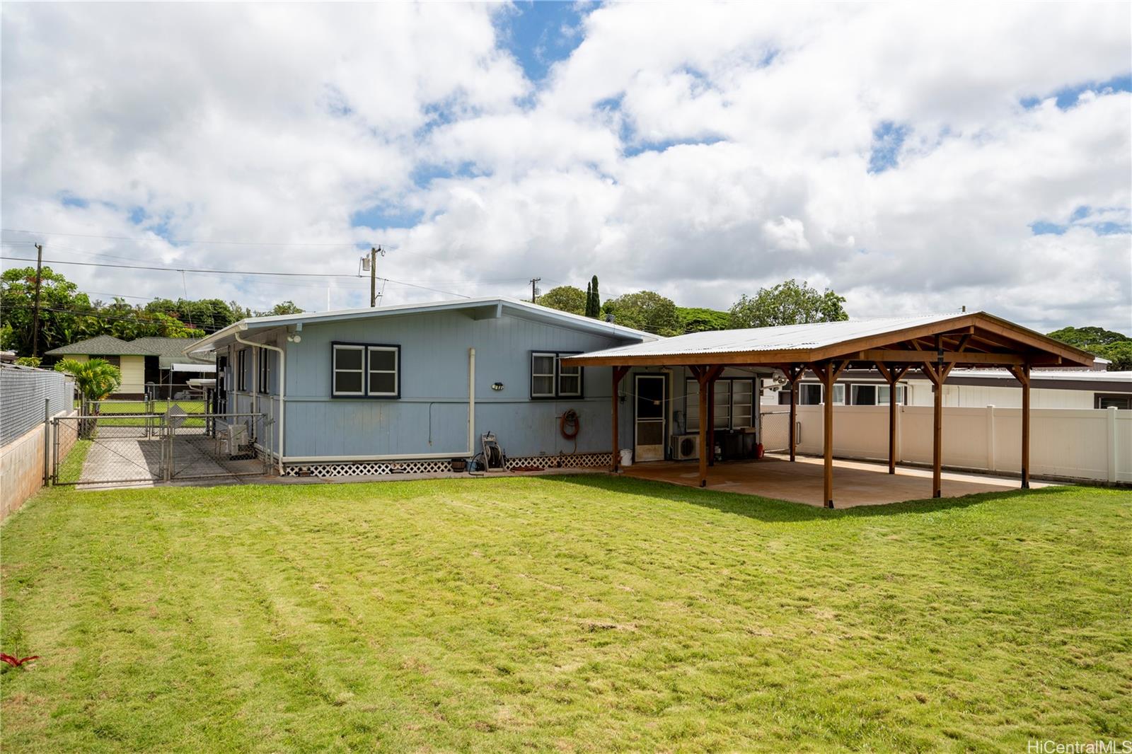 1724  Moala Place Wahiawa Heights, Central home - photo 2 of 25